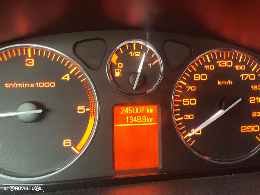 Peugeot 407 - 16
