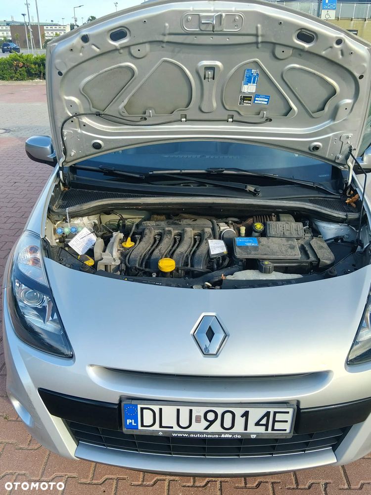 Renault Clio 1.6 16V Night&Day - 9