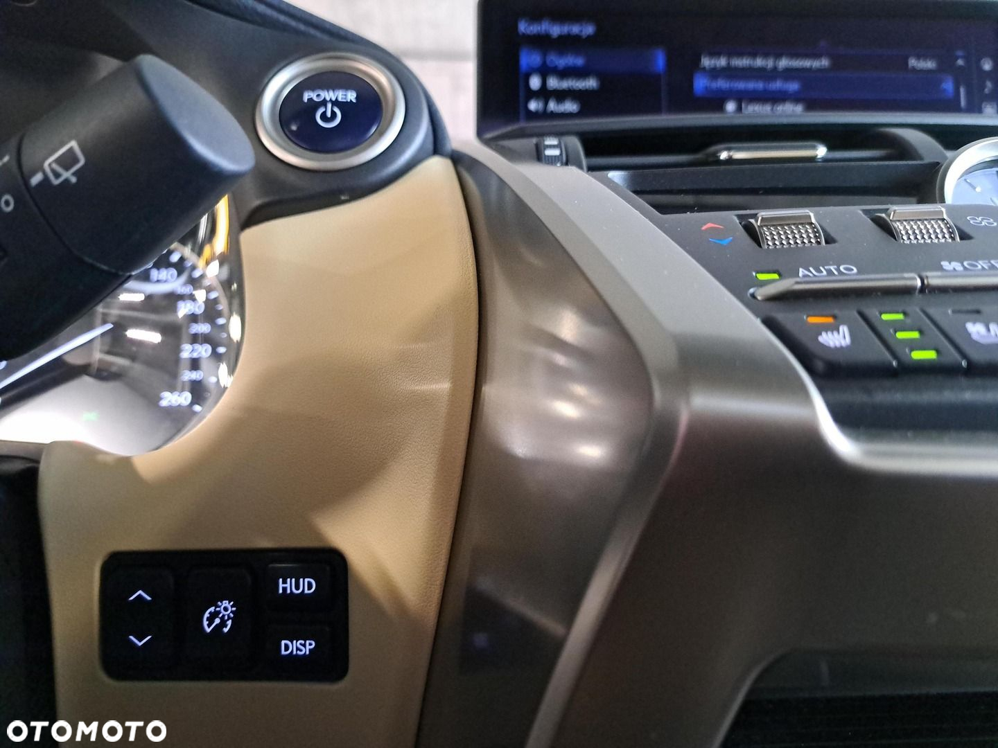 Lexus NX 300h Omotenashi AWD - 35