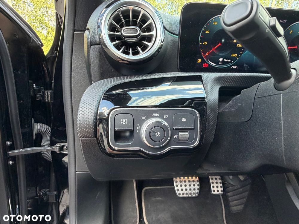 Mercedes-Benz Klasa A ver-200-d-8g--dct-amg-line - 15