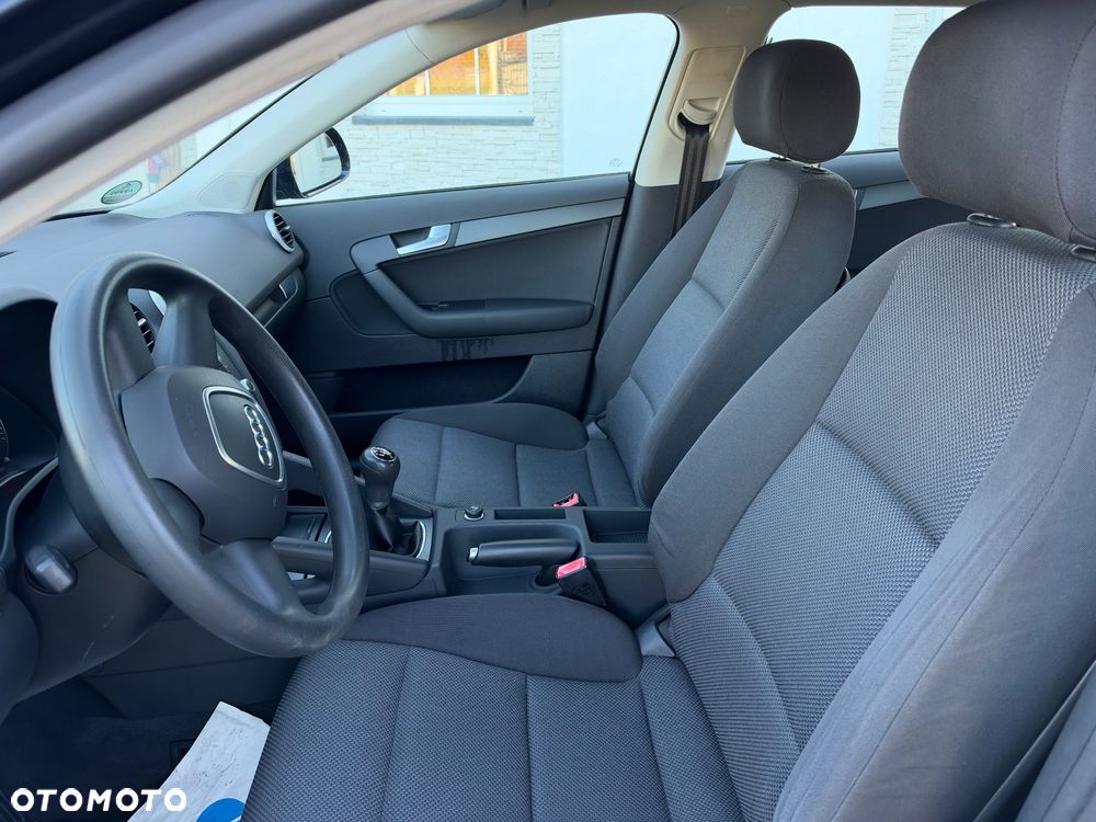 Audi A3 Sportback 1.4 TFSI Attraction - 8