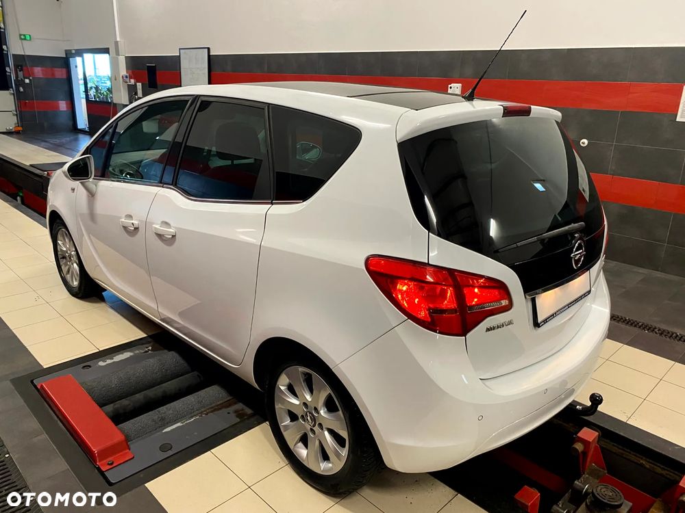 Opel Meriva 1.4 T Cosmo S&S - 11