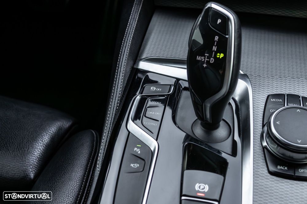BMW 520 d Pack M Auto - 24
