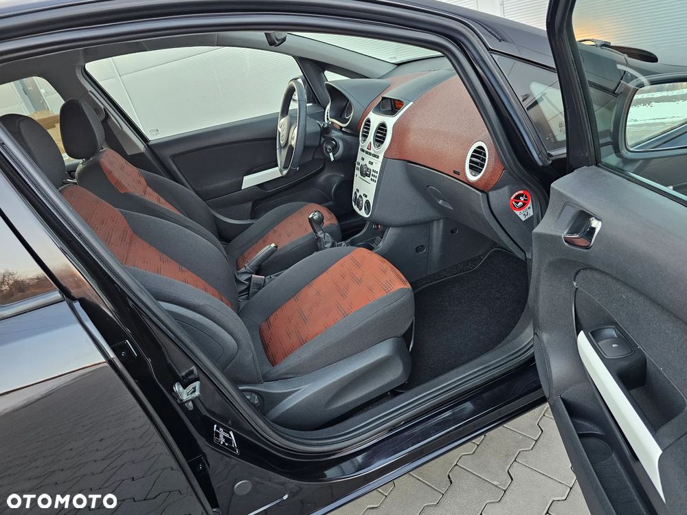 Opel Corsa 1.4 16V Satellite - 31