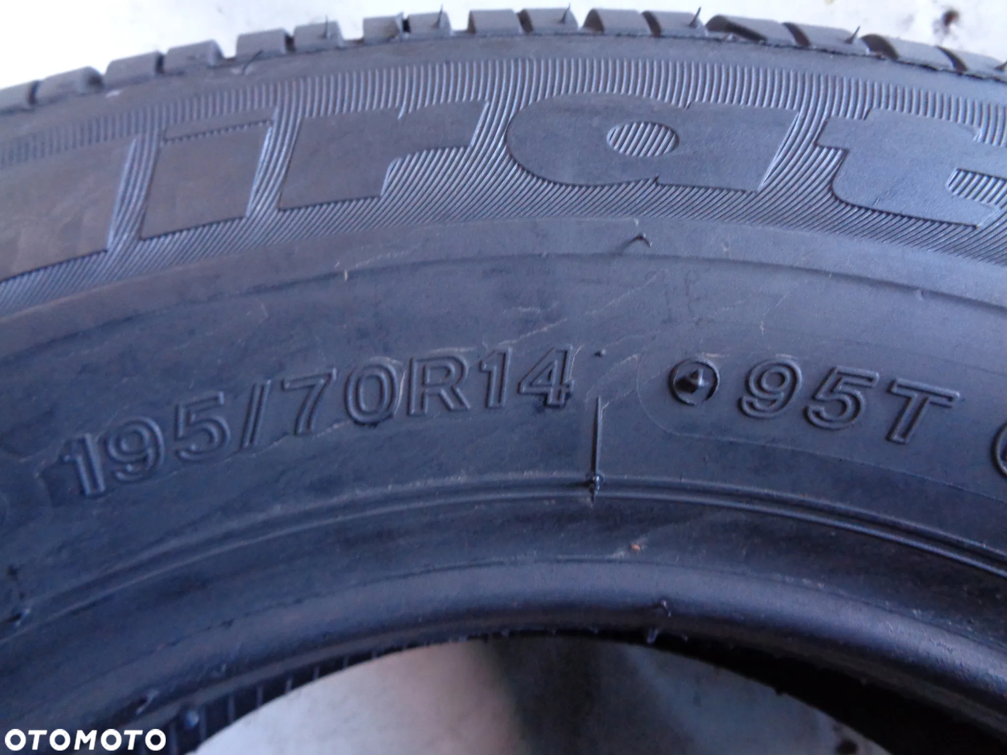 OPONY 195 70 14 95T LASSA - LATO - 4
