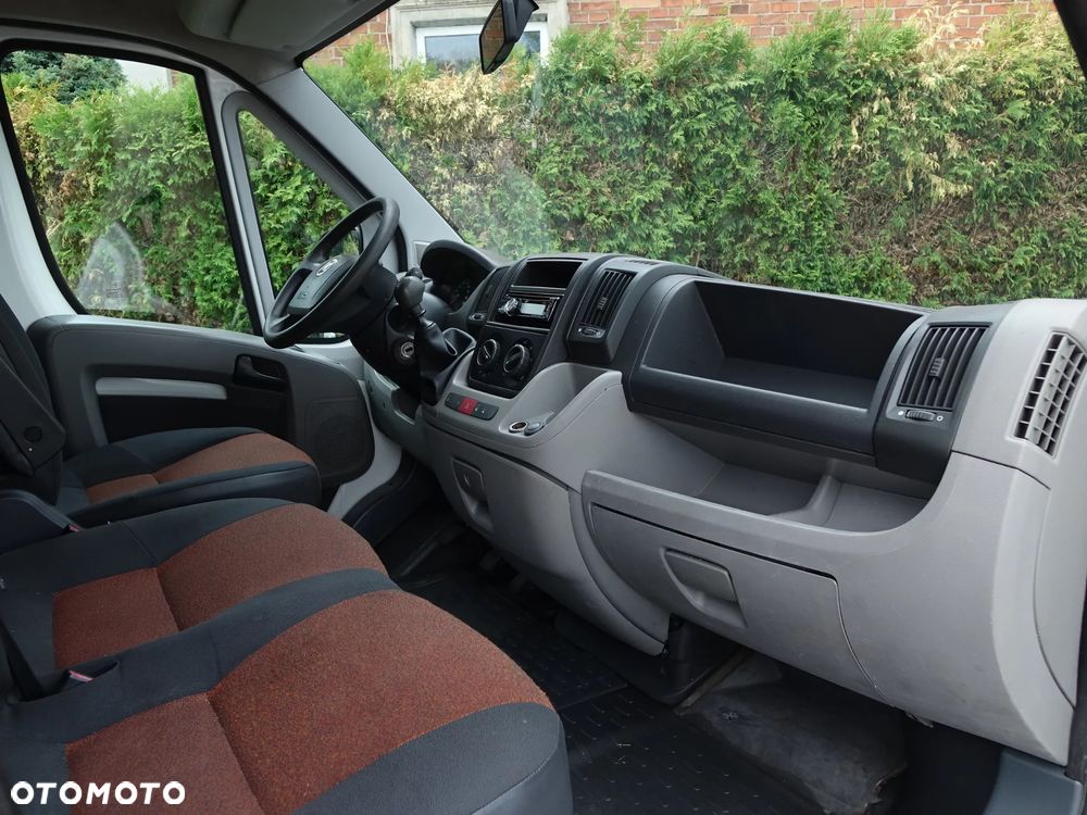 Fiat Ducato 7-osobowy DOKA skrzynia ładunkowa - 8