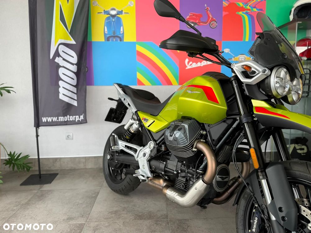 Moto Guzzi V85 - 11