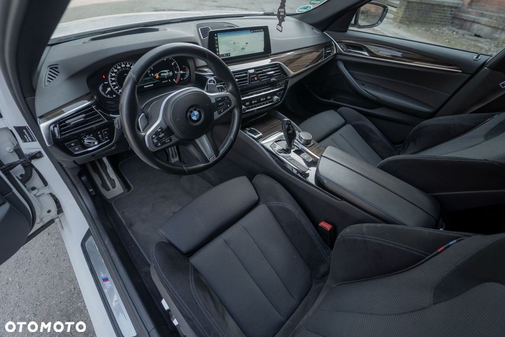 BMW Seria 5 520d xDrive M Sport Edition - 23