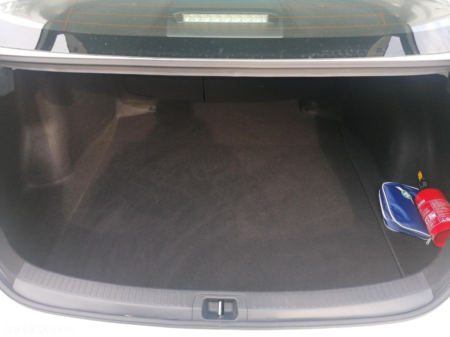 Toyota Corolla - 11