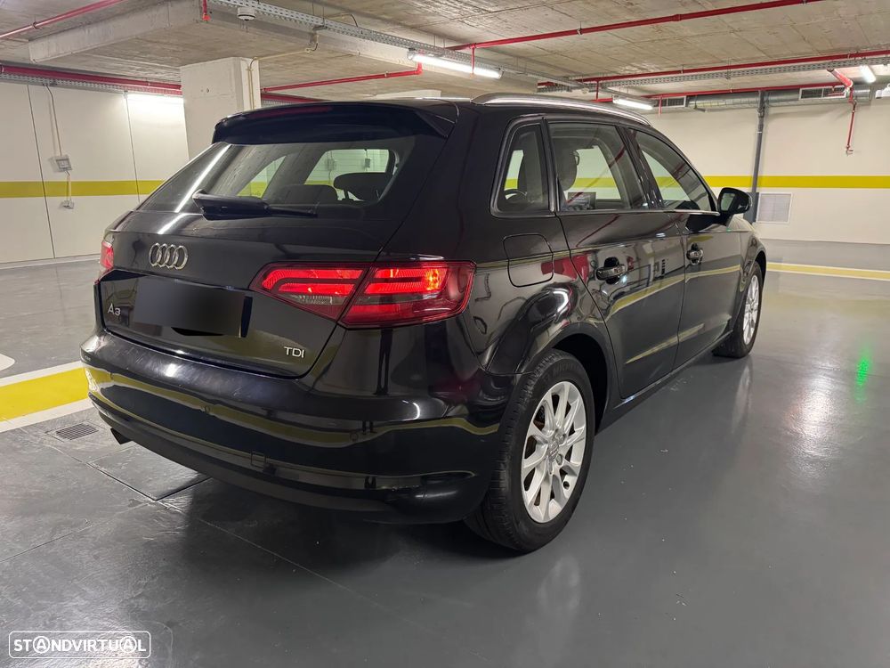 Audi A3 Sportback 1.6 TDI Sport S tronic - 4