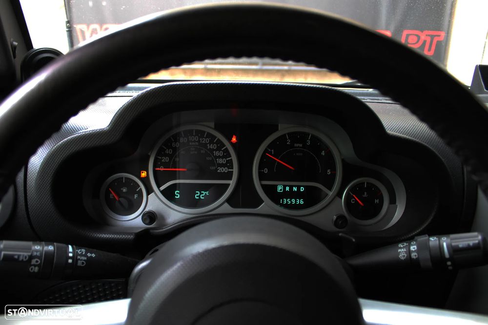 Jeep Wrangler 2.8 CRD ATX Sport - 35