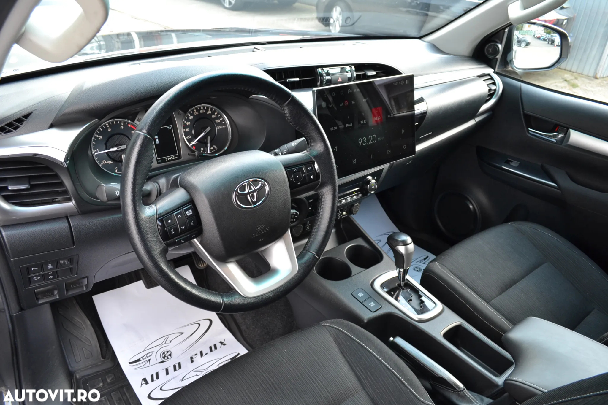 Toyota Hilux Double Cab 2.8D4D Comfort - 9