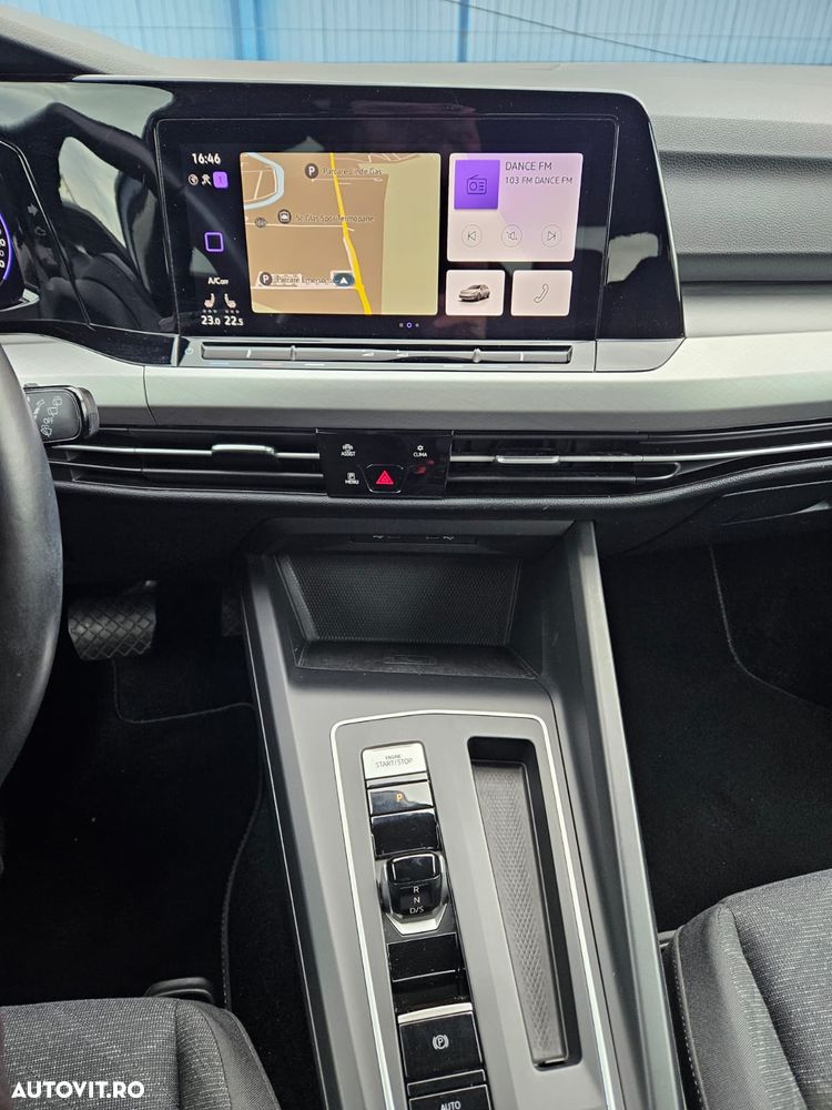 Volkswagen Golf - 10