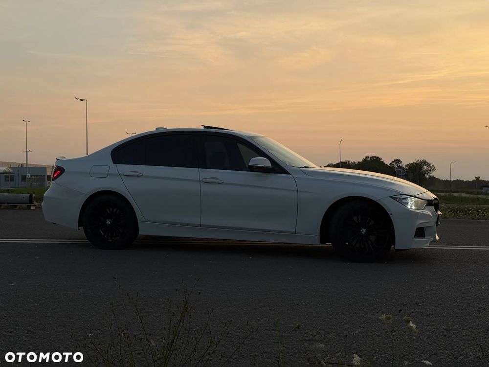 BMW Seria 3 335i xDrive Luxury Line - 14