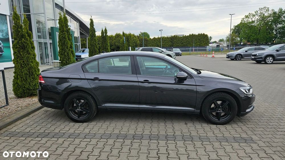 Volkswagen Passat 1.5 TSI EVO Trendline DSG - 9