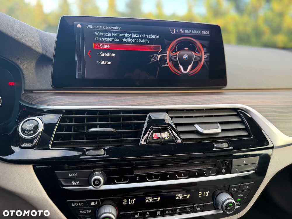 BMW Seria 5 530i xDrive GPF M Sport sport - 33