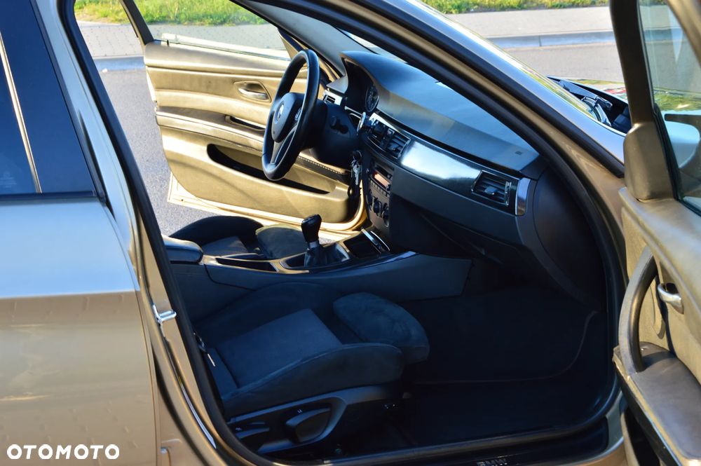 BMW Seria 3 318d - 20