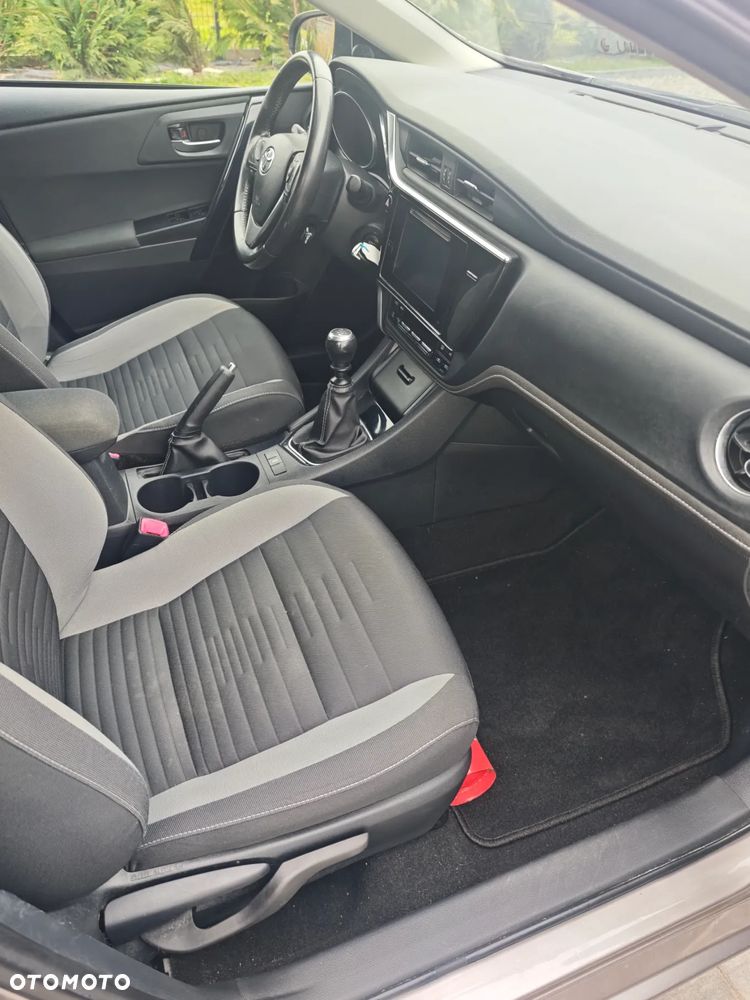 Toyota Auris 1.33 VVT-i Comfort - 16