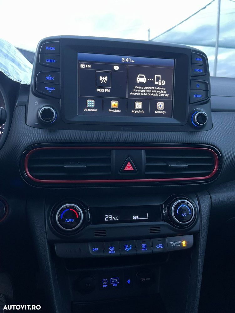 Hyundai KONA - 8