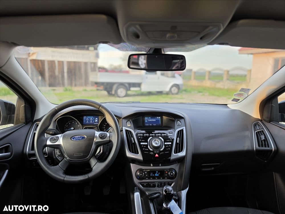 Ford Focus 1.6 EcoBoost Start-Stopp-System Titanium - 12
