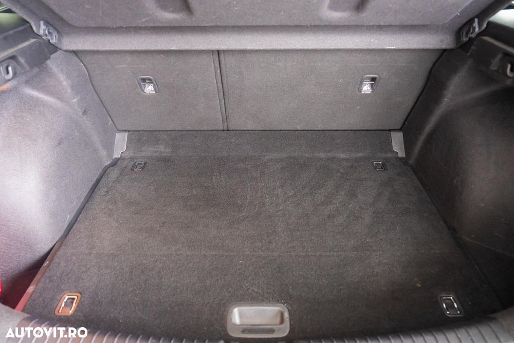 Kia Ceed - 12