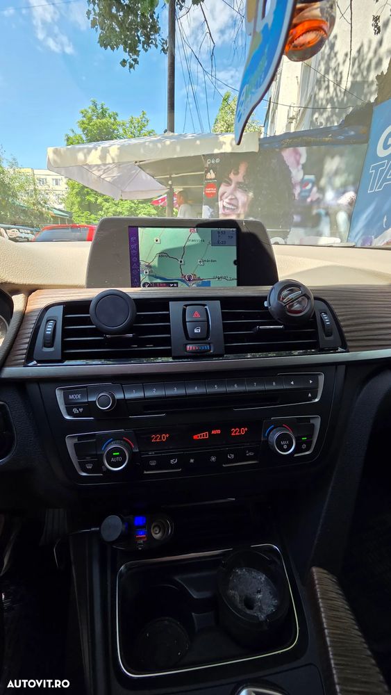 BMW Seria 3 320d Aut. Modern Line - 14
