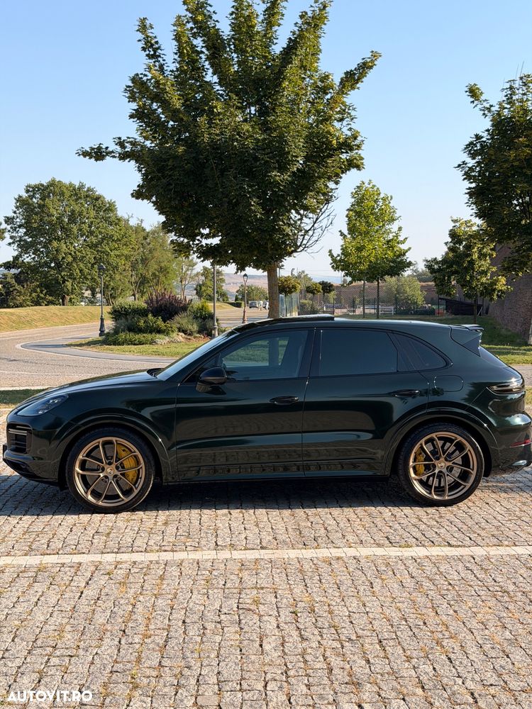Porsche Cayenne - 4