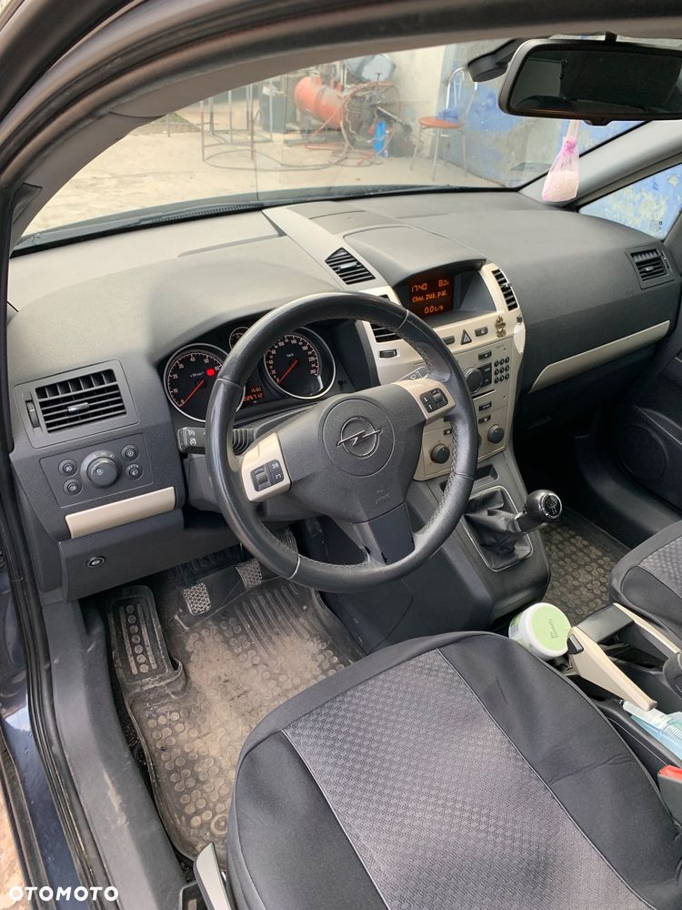 Opel Zafira 1.8 Innovation 110 Jahre - 9