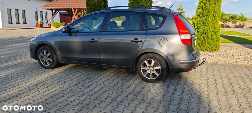 Hyundai i30 i30cw 1.6 Edition Plus - 8