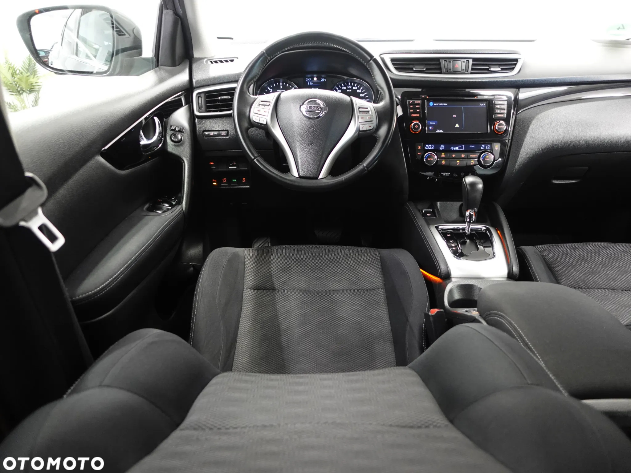 Nissan Qashqai 1.6 DCi N-Connecta Xtronic EU6 - 29