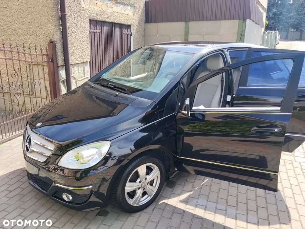 Mercedes-Benz Klasa B 200 Special Edition - 28