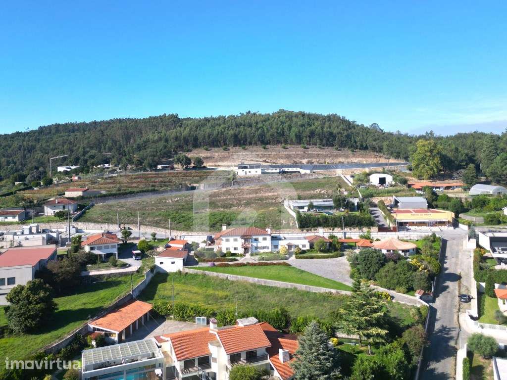 Moradia T5 - Grande imagem: 2/27