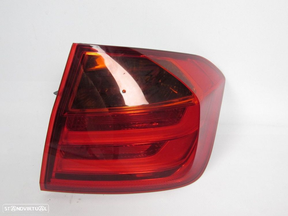 Farolim do Painel Direito/Trás Seminovo/ Original BMW 3 (F30, F80) 63217312846.. - 1