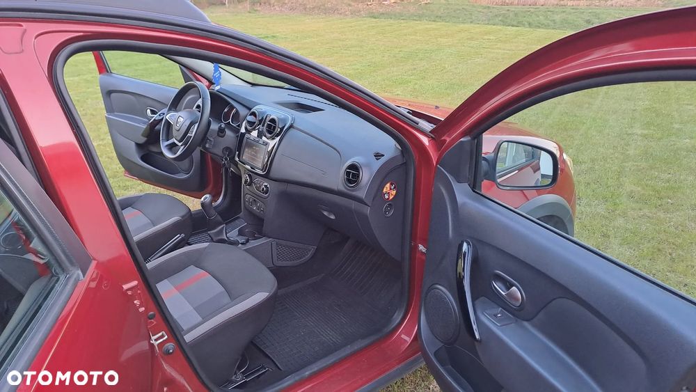 Dacia Sandero Stepway TCe 90 (S&S) Celebration - 10