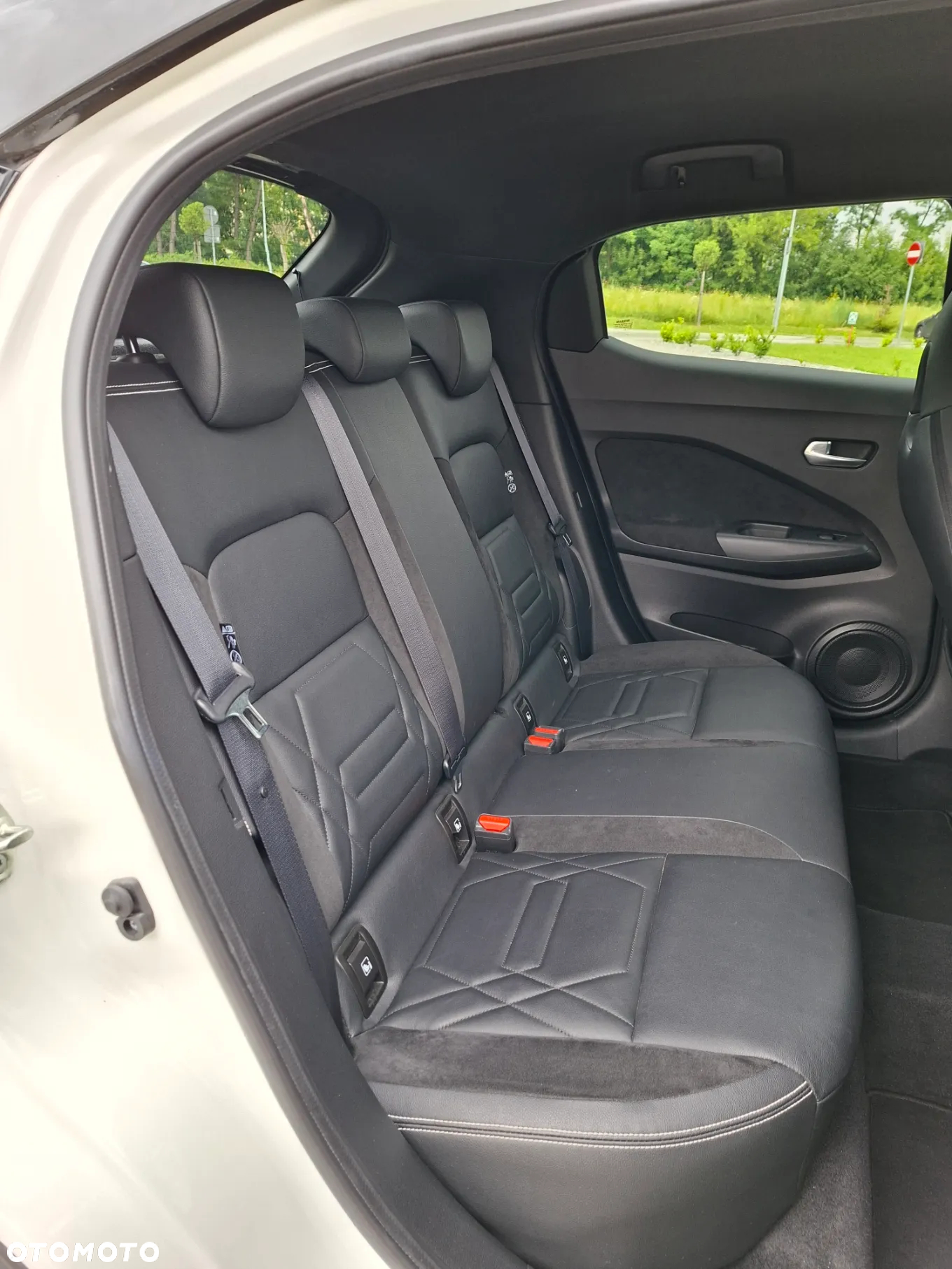 Nissan Juke 1.0 DIG-T N-Design DCT - 24