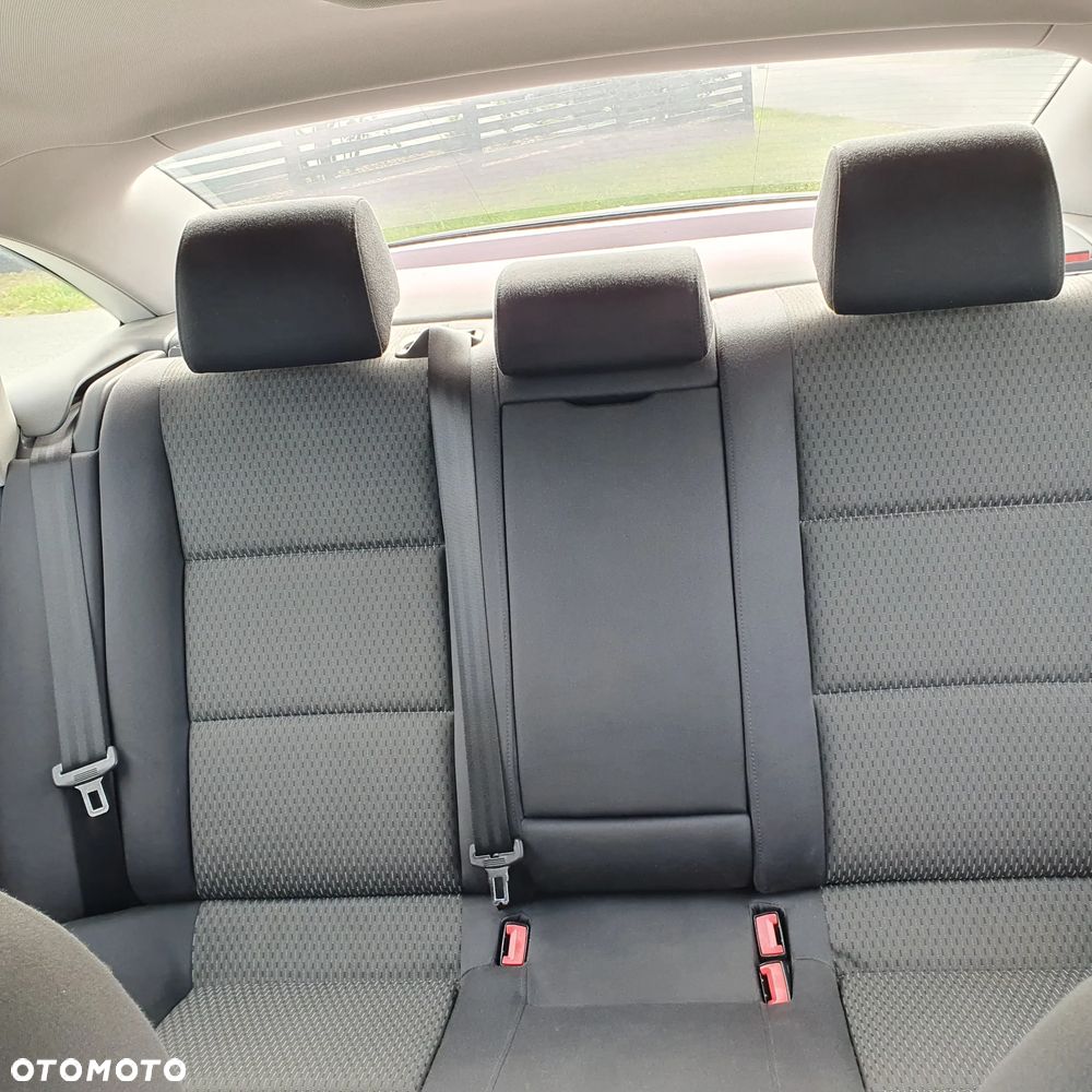 Audi A6 Limousine 2.4 - 17