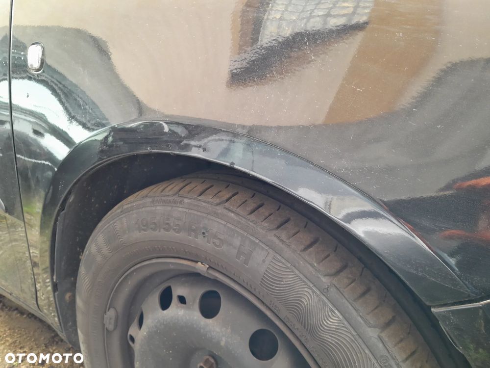 Błotnik przedni prawy SKODA Fabia II 07-10r. 9910 - 4
