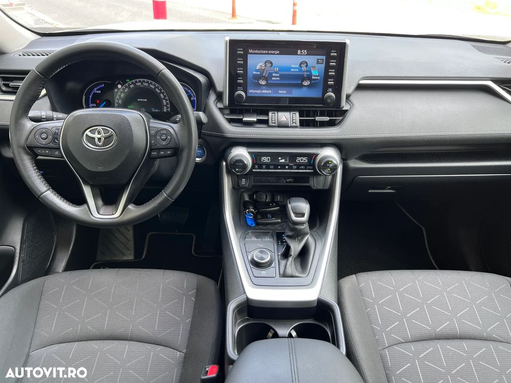 Toyota RAV4 - 6