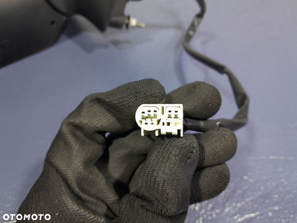 TOYOTA COROLLA XII E21 LUSTERKO PRAWE 6 PIN EU 6X1 - 5