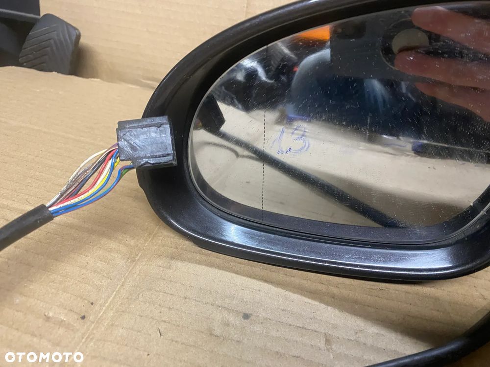 LUSTERKO LEWE 13PIN VW VOLKSWAGEN PASSAT B6 3C0857933 - 2