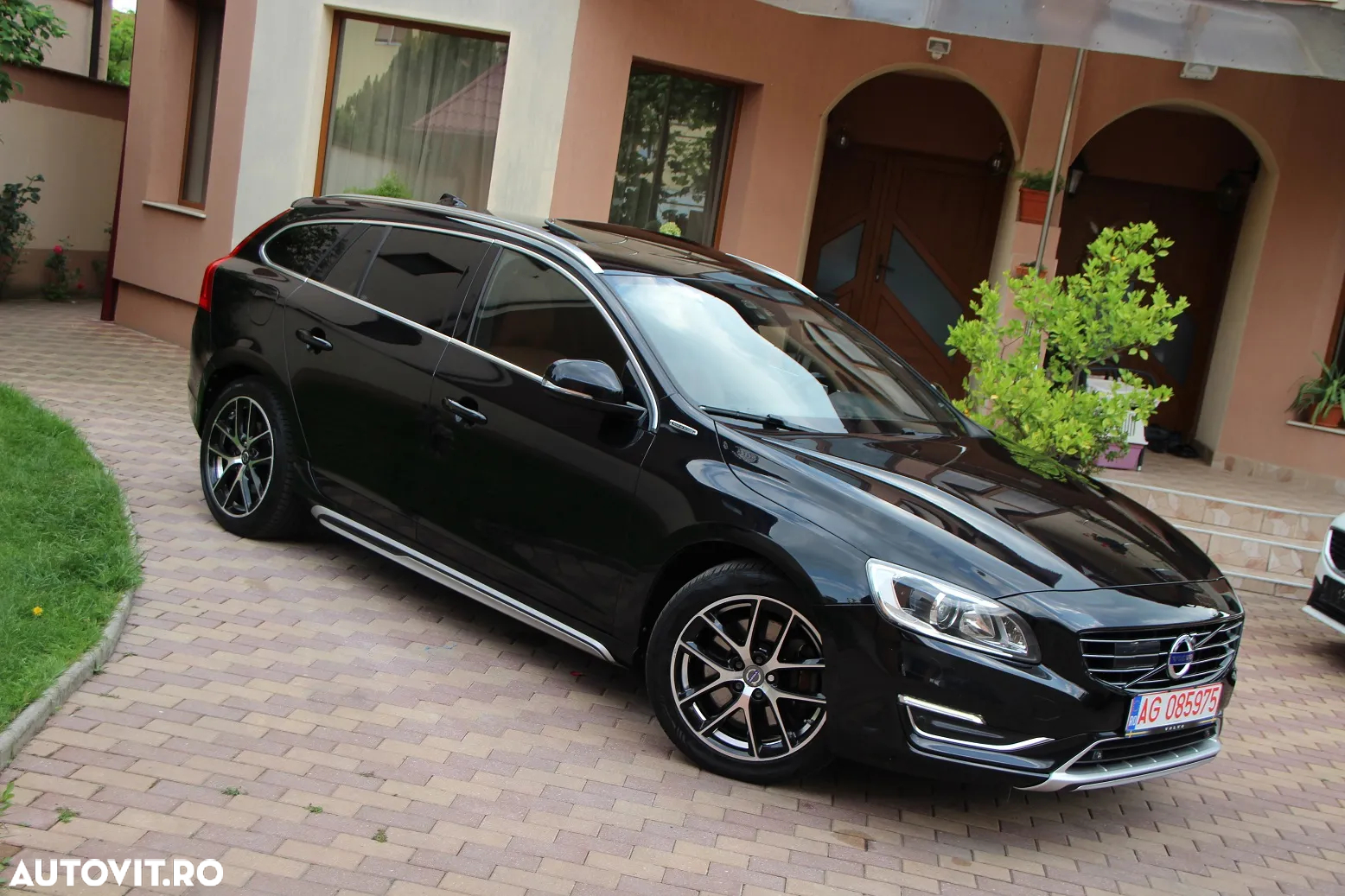 Volvo V60 D6 Twin Engine Geartronic Summum - 2