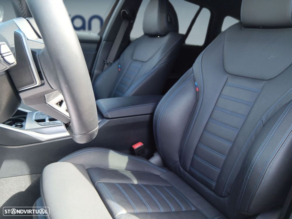 BMW 320 d Pack Desportivo M Auto - 11