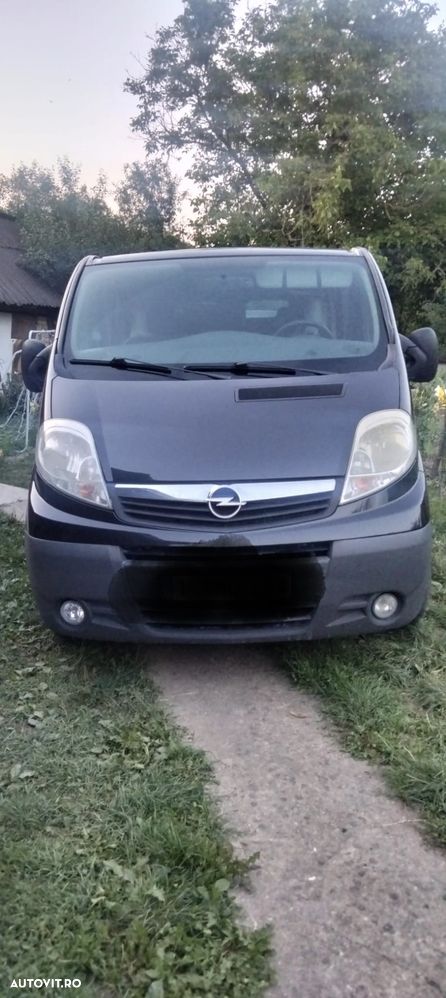 Opel Vivaro - 1