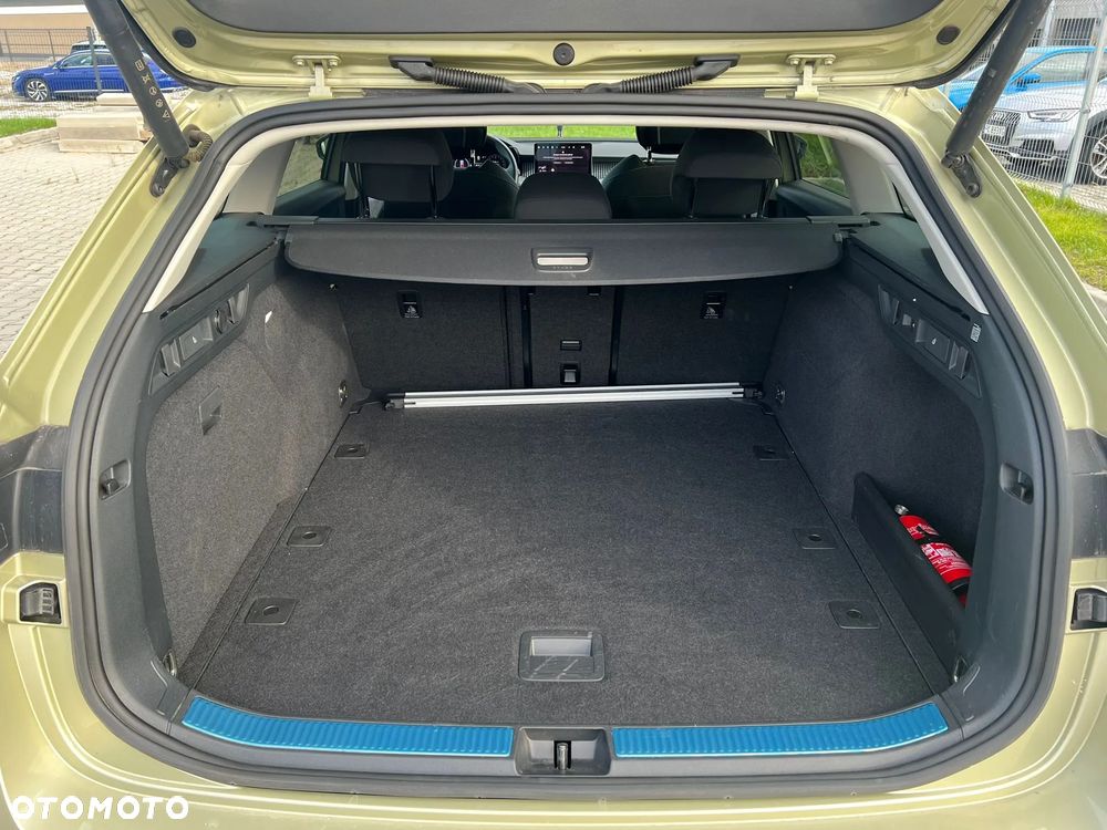 Skoda Superb 1.5 TSI mHEV Selection DSG - 10