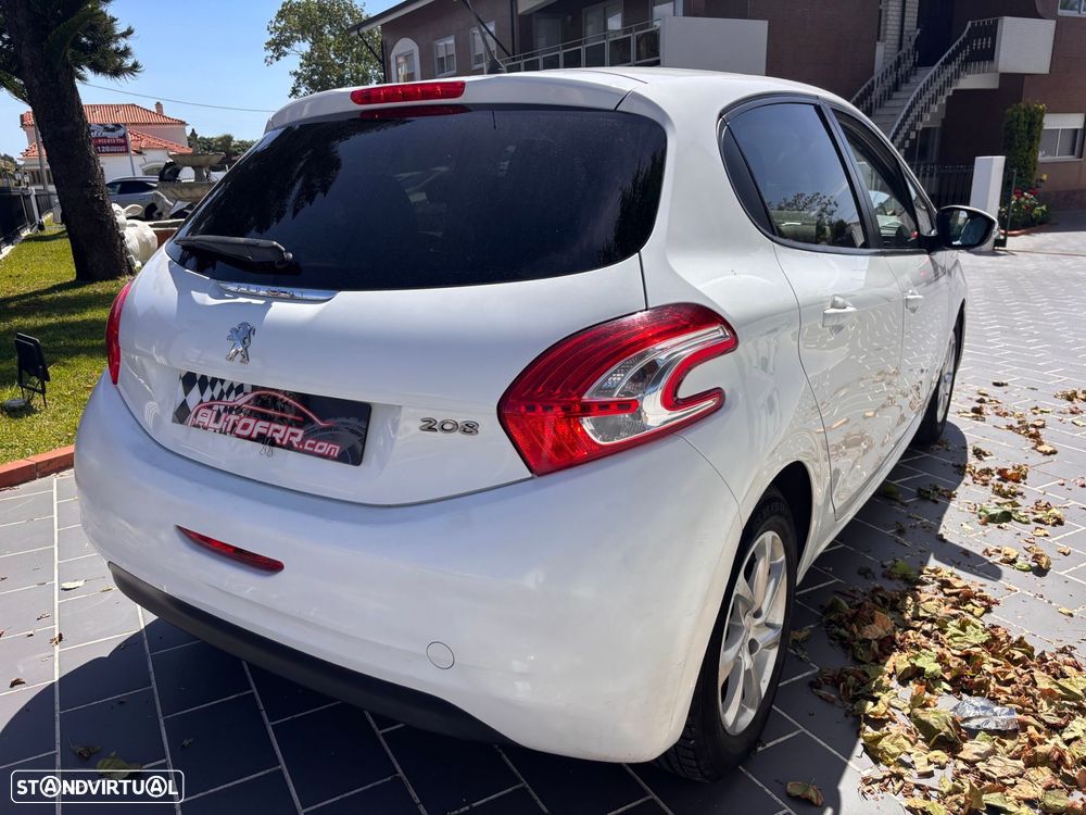 Peugeot 208 1.4 HDi Allure - 10