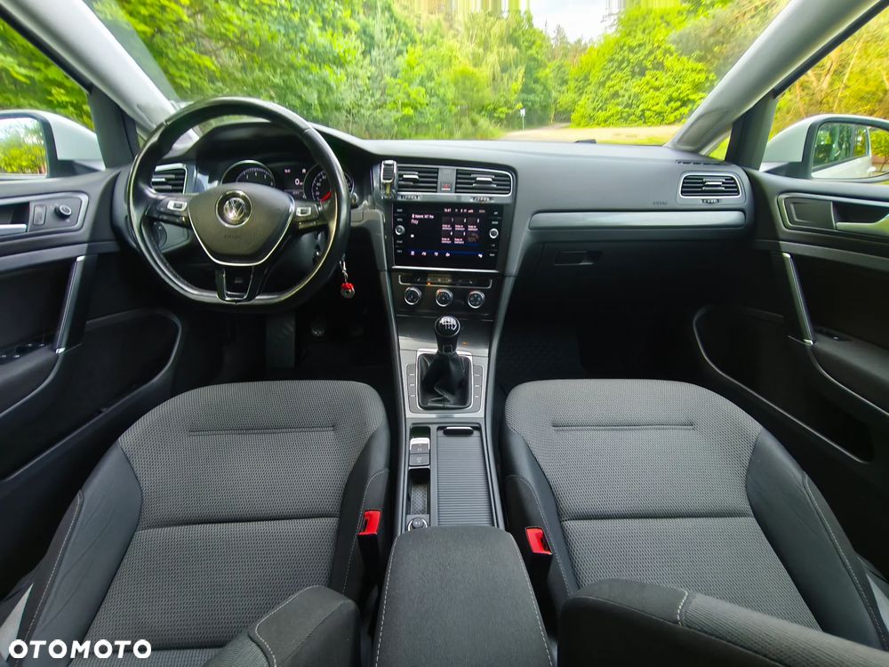 Volkswagen Golf 1.0 TSI (BlueMotion Technology) Comfortline - 19