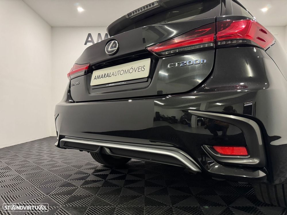 Lexus CT 200h Luxury - 25