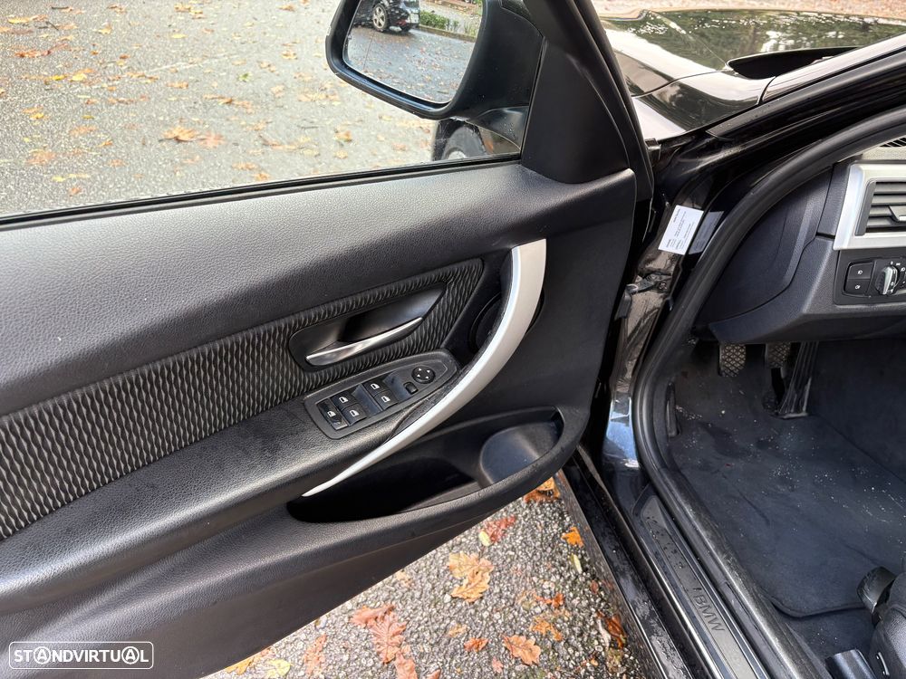 BMW 318 d Touring Edition Luxury Line Purity - 11