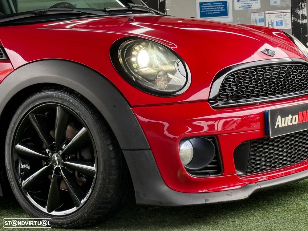 MINI 3 Portas Cooper D - 19