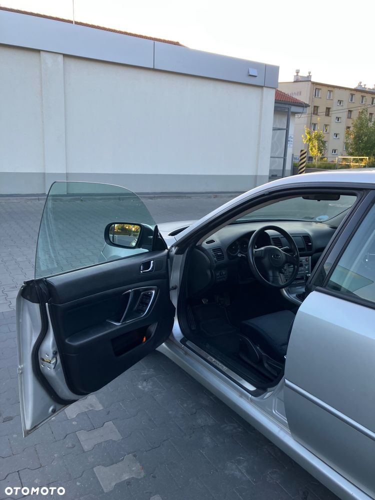 Subaru Legacy 2.0i MT - 14